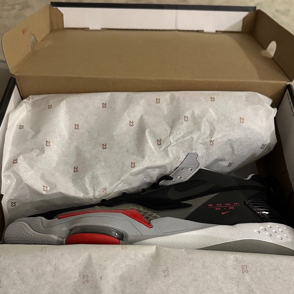 Nike Men's Black and Gray Sneakers with Red Accents